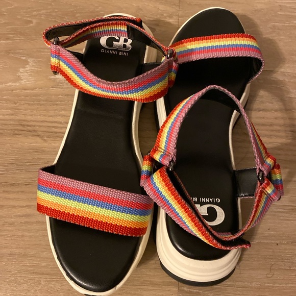 Gianni Bini Straight-Fire!! Rainbow Sandal 🌈 7.5 - Picture 5 of 7